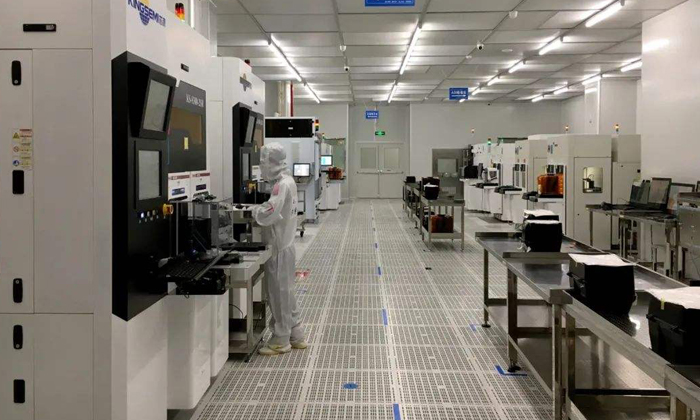 電子無(wú)塵車(chē)間的圖片